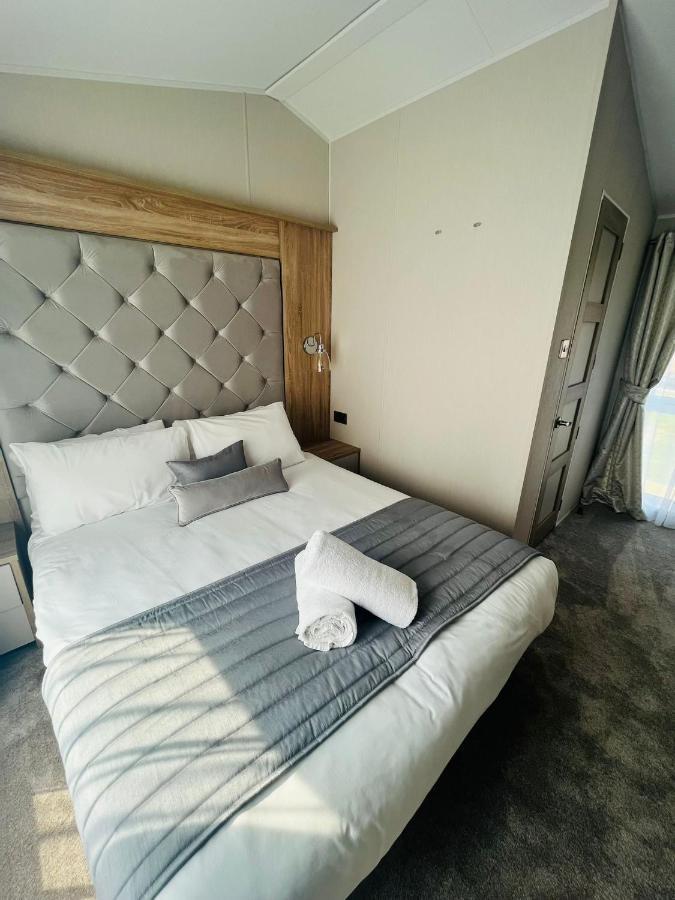Сasa de vacaciones The Flamingo With Hot Tub York